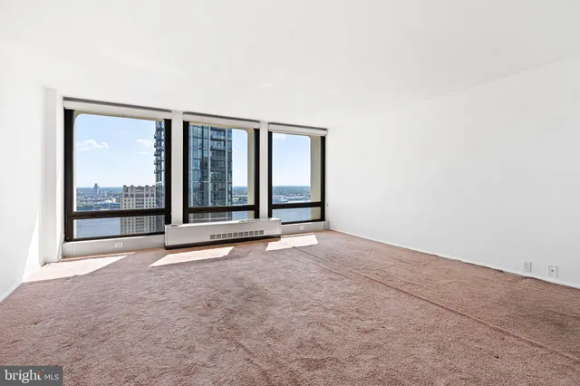 $2,295 | 200 Locust Street, Unit 27FN, Philadelphia, PA 19106