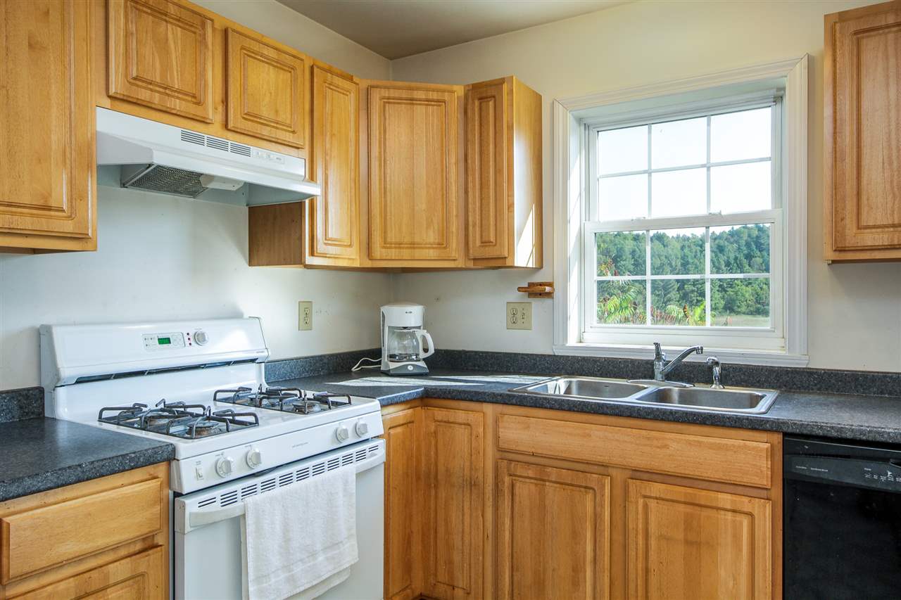 949 Lake Road Milton, VT 05468 - Photo 9 of 31