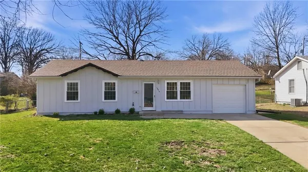 $185,000 | 13616 Winchester Avenue, Grandview, MO 64030