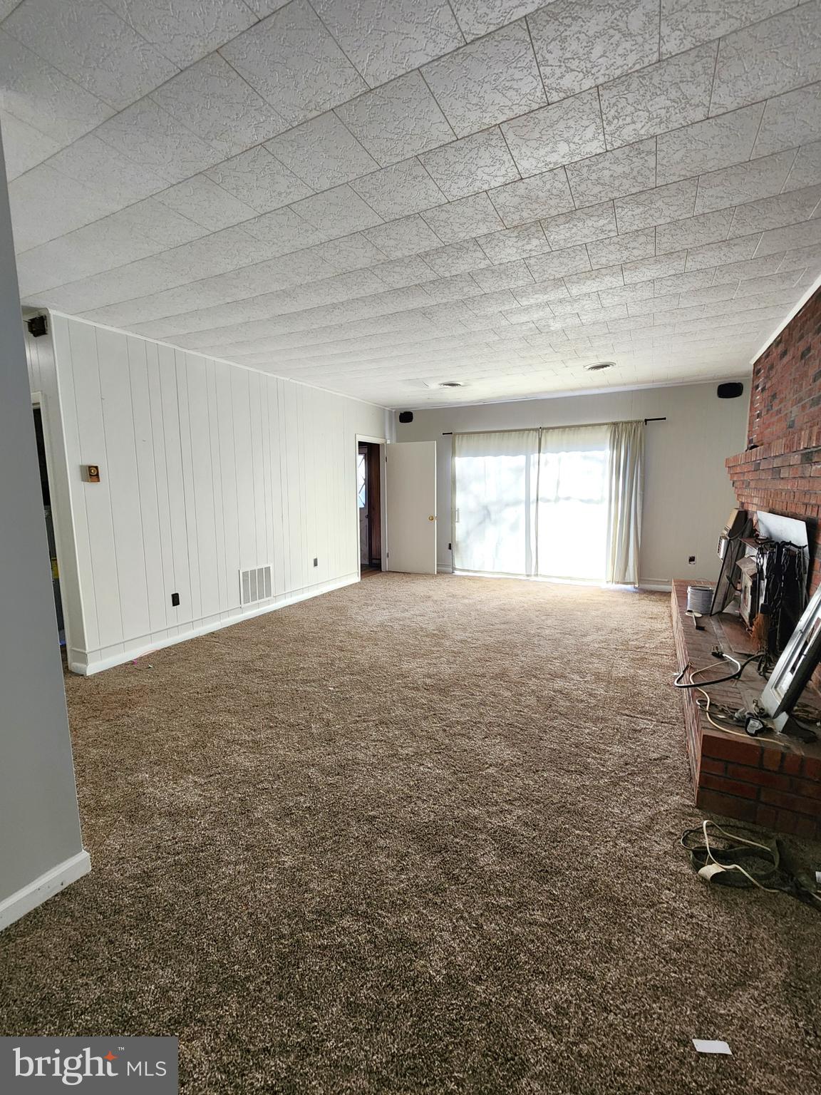 8754 Concord Road Seaford, DE 19973 - Photo 14 of 21 a view of room with window and ceiling fan