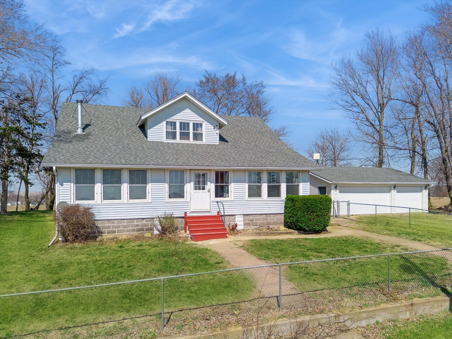 266 Hoover Highway Lowden, IA 52255 - Photo 1 of 50