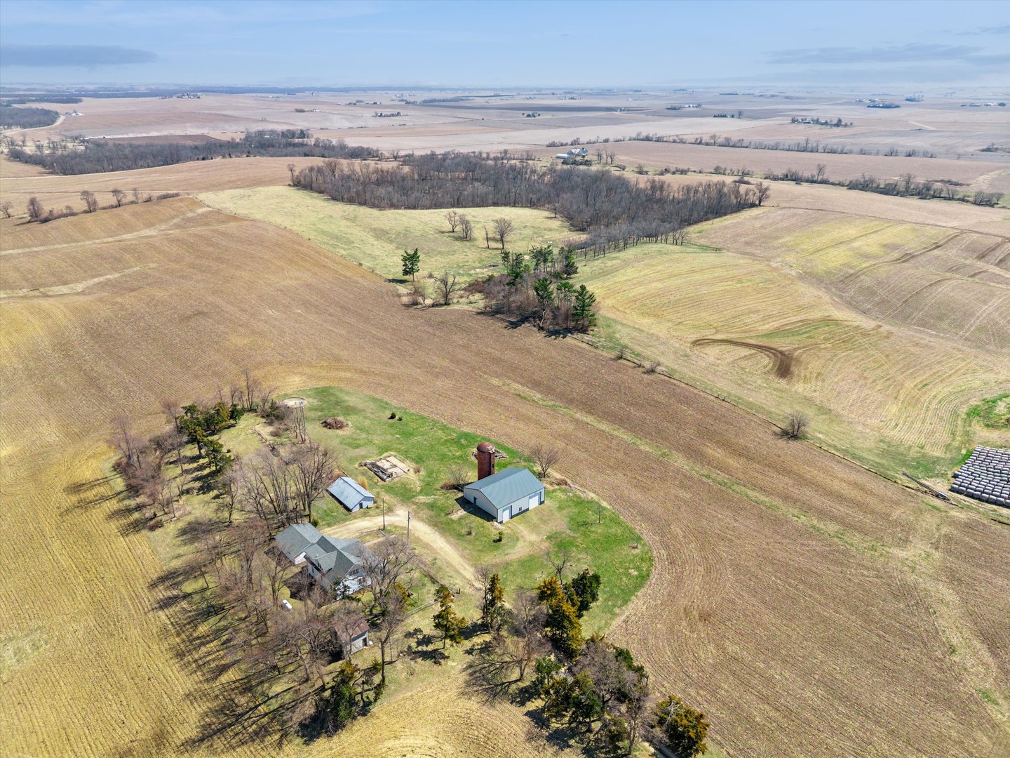 266 Hoover Highway Lowden, IA 52255 - Photo 11 of 50