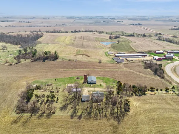 $415,000 | 266 Hoover Highway, Lowden, IA 52255