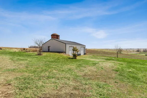 $415,000 | 266 Hoover Highway, Lowden, IA 52255