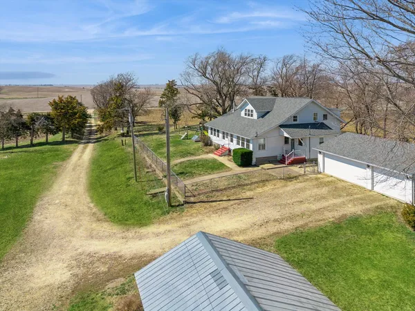 $415,000 | 266 Hoover Highway, Lowden, IA 52255