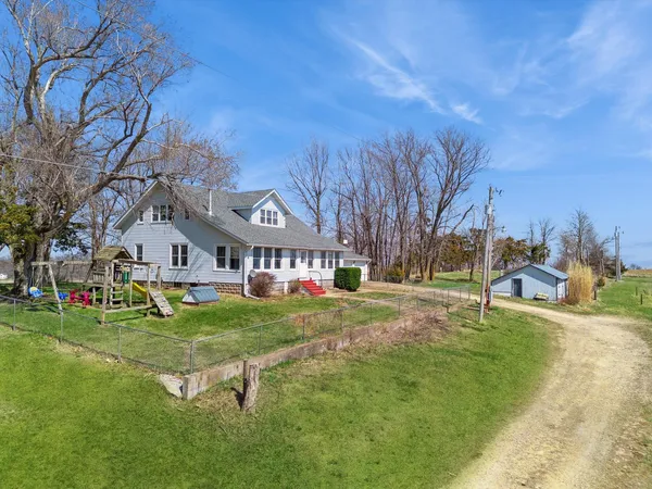 $415,000 | 266 Hoover Highway, Lowden, IA 52255