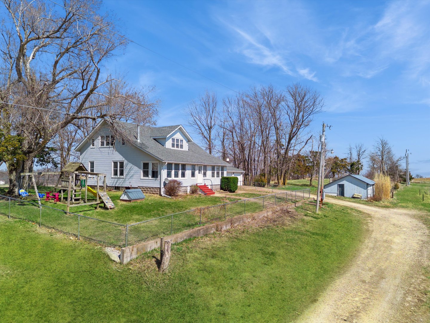266 Hoover Highway Lowden, IA 52255 - Photo 3 of 50
