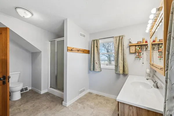 $415,000 | 266 Hoover Highway, Lowden, IA 52255