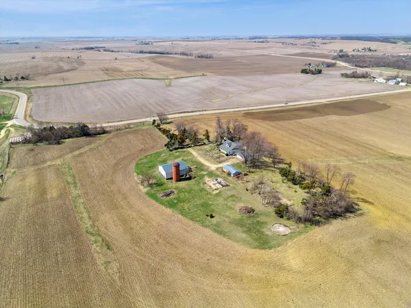 $415,000 | 266 Hoover Highway, Lowden, IA 52255