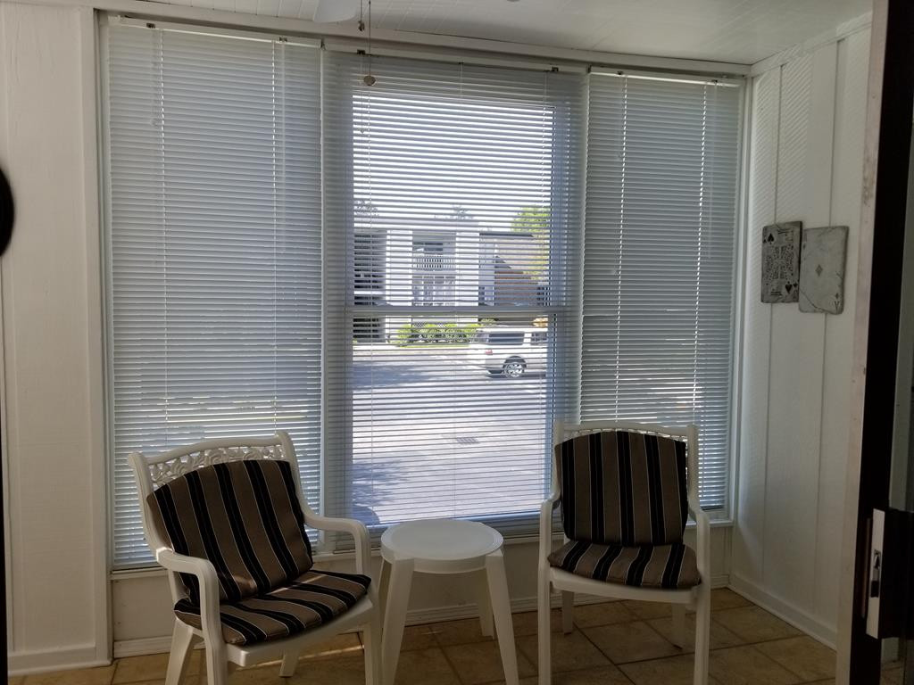 321 Laurens Street Southwest Aiken, SC 29801 - Photo 4 of 12 Sunroom