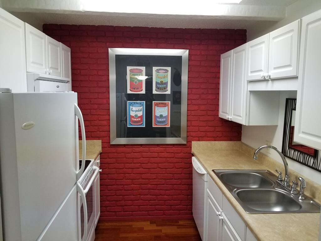 321 Laurens Street Southwest Aiken, SC 29801 - Photo 6 of 12 Kitchen