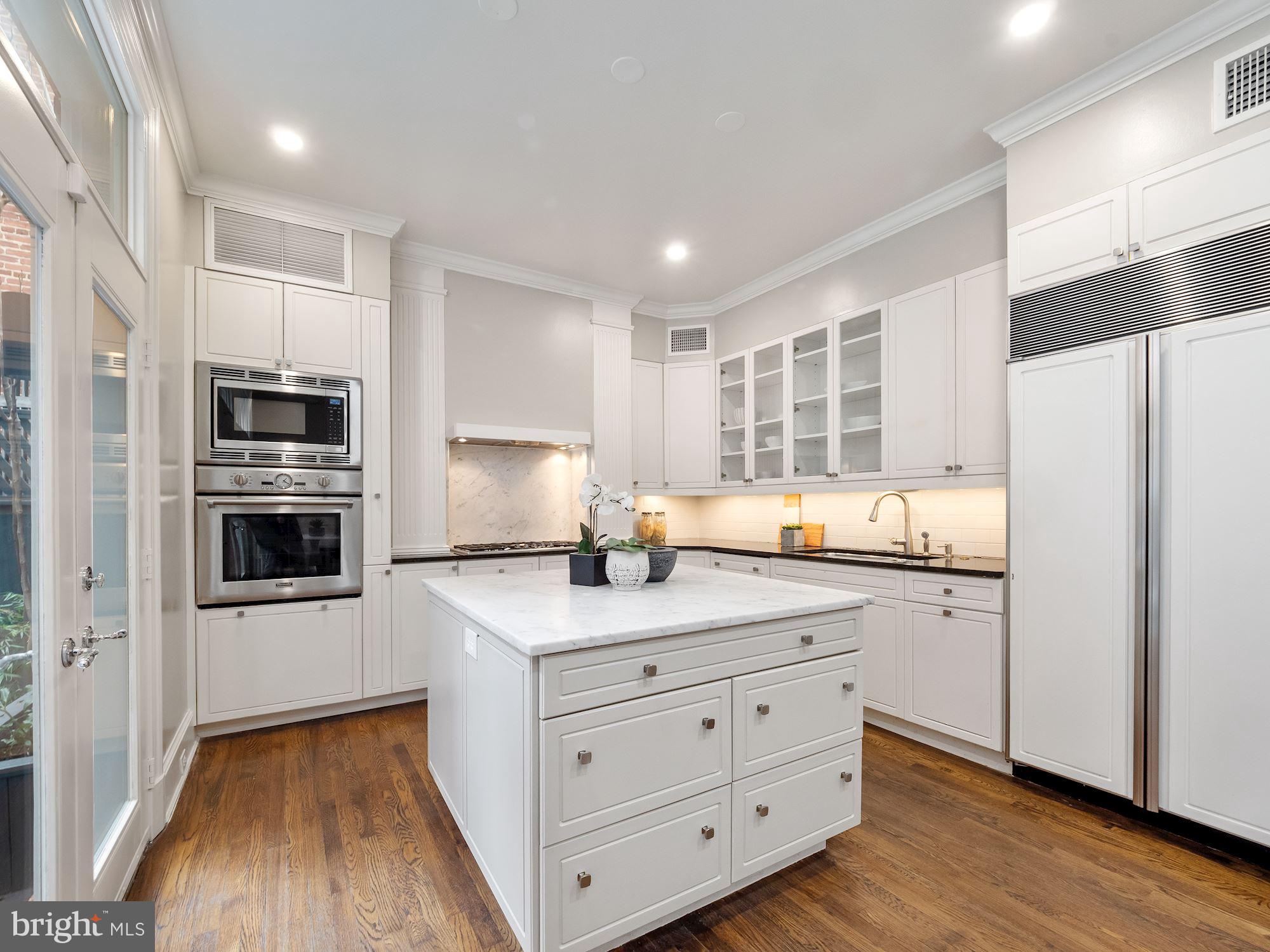 2137 R Street Northwest Washington, DC 20008 - Photo 12 of 43