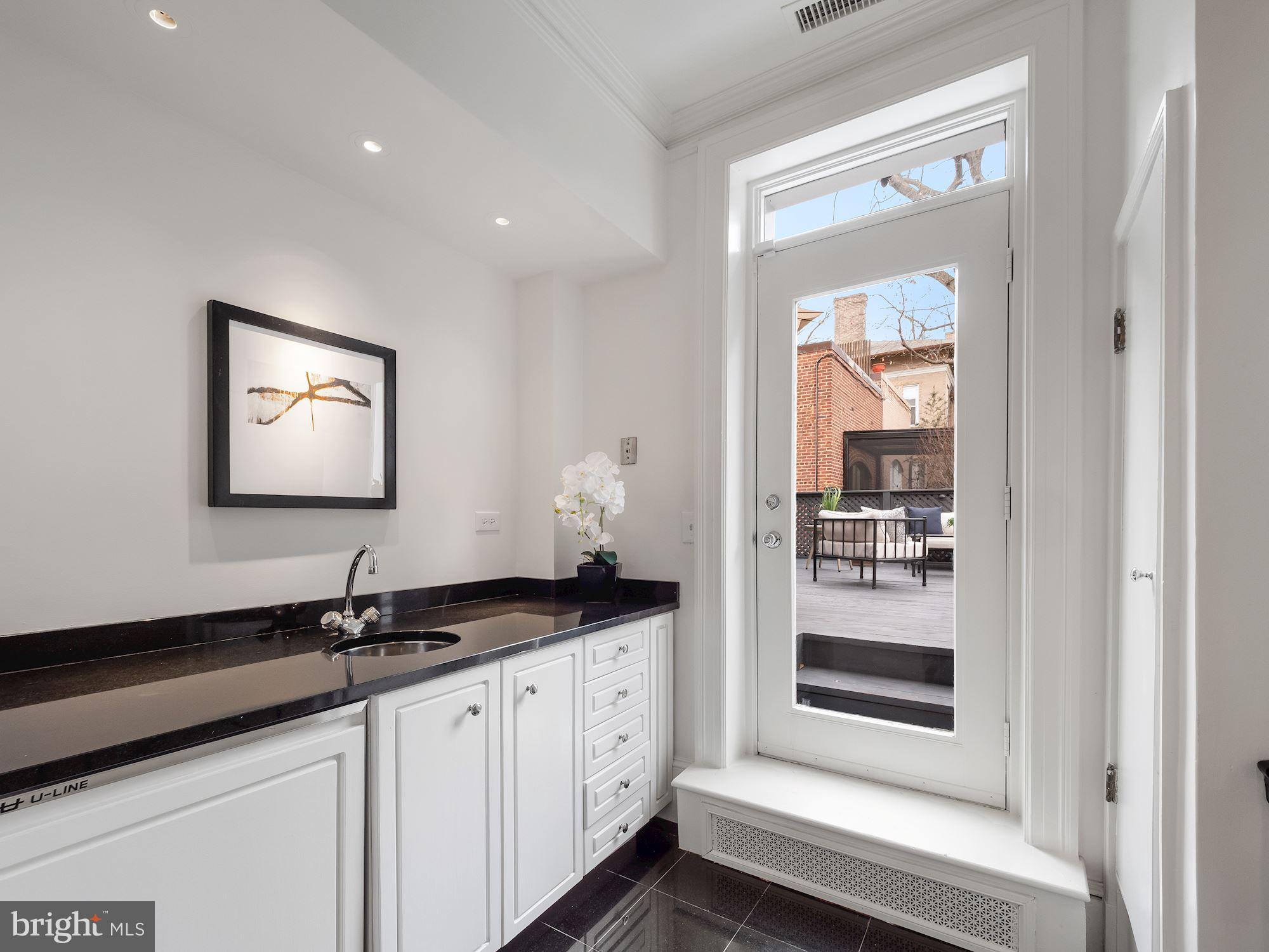 2137 R Street Northwest Washington, DC 20008 - Photo 16 of 43