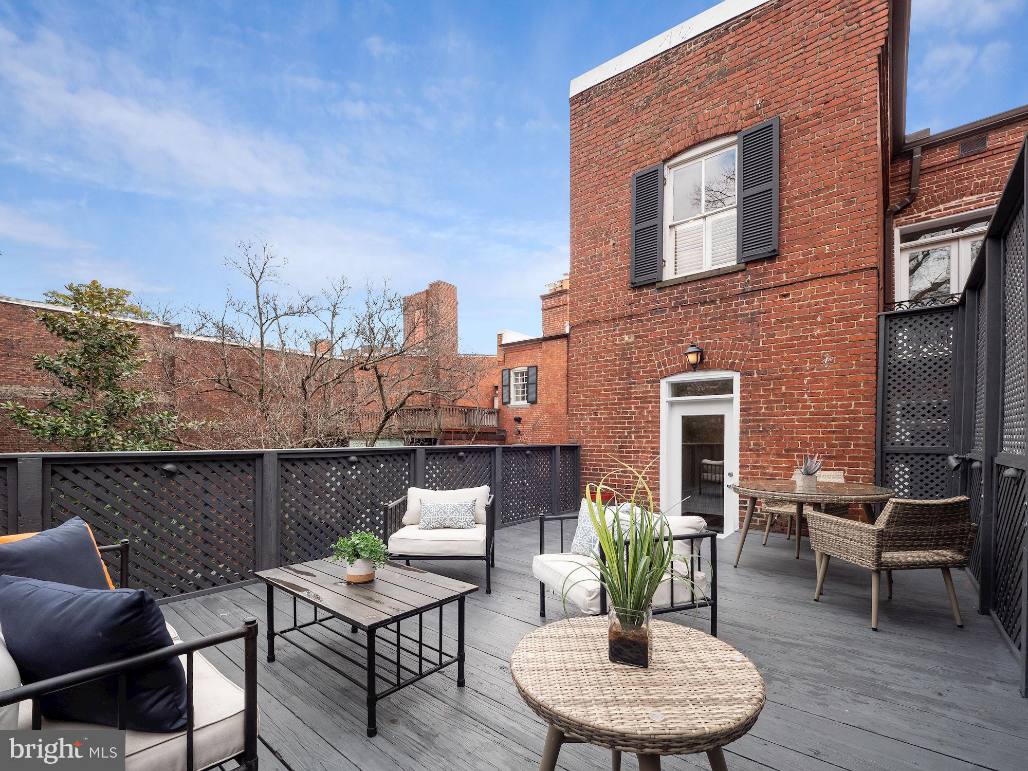 2137 R Street Northwest Washington, DC 20008 - Photo 19 of 43