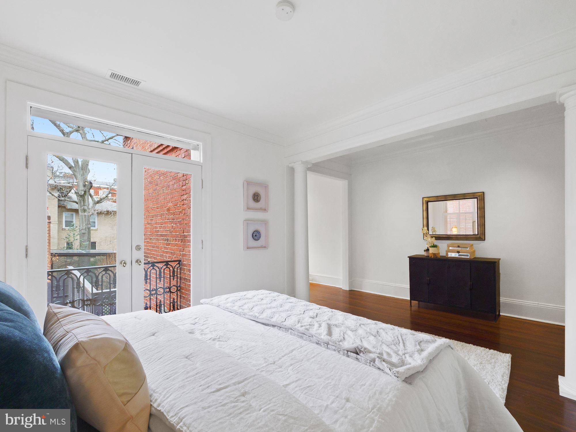 2137 R Street Northwest Washington, DC 20008 - Photo 30 of 43