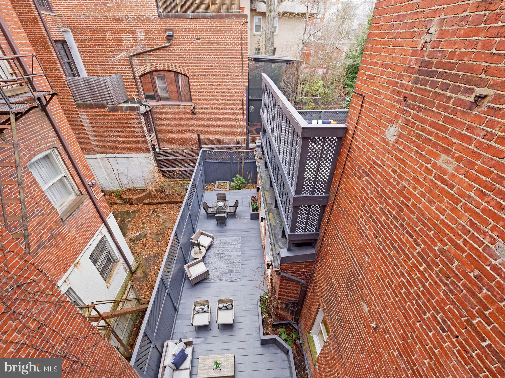 2137 R Street Northwest Washington, DC 20008 - Photo 32 of 43