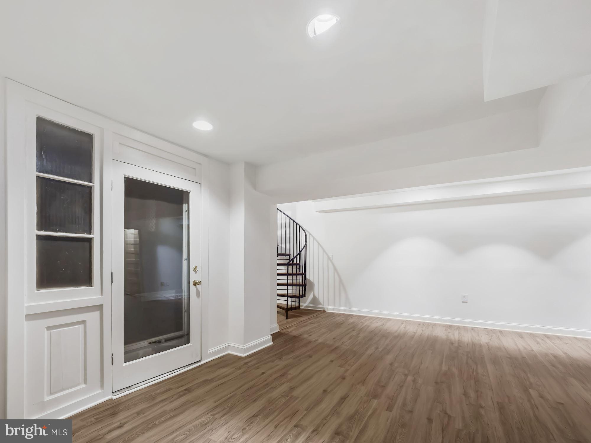 2137 R Street Northwest Washington, DC 20008 - Photo 39 of 43