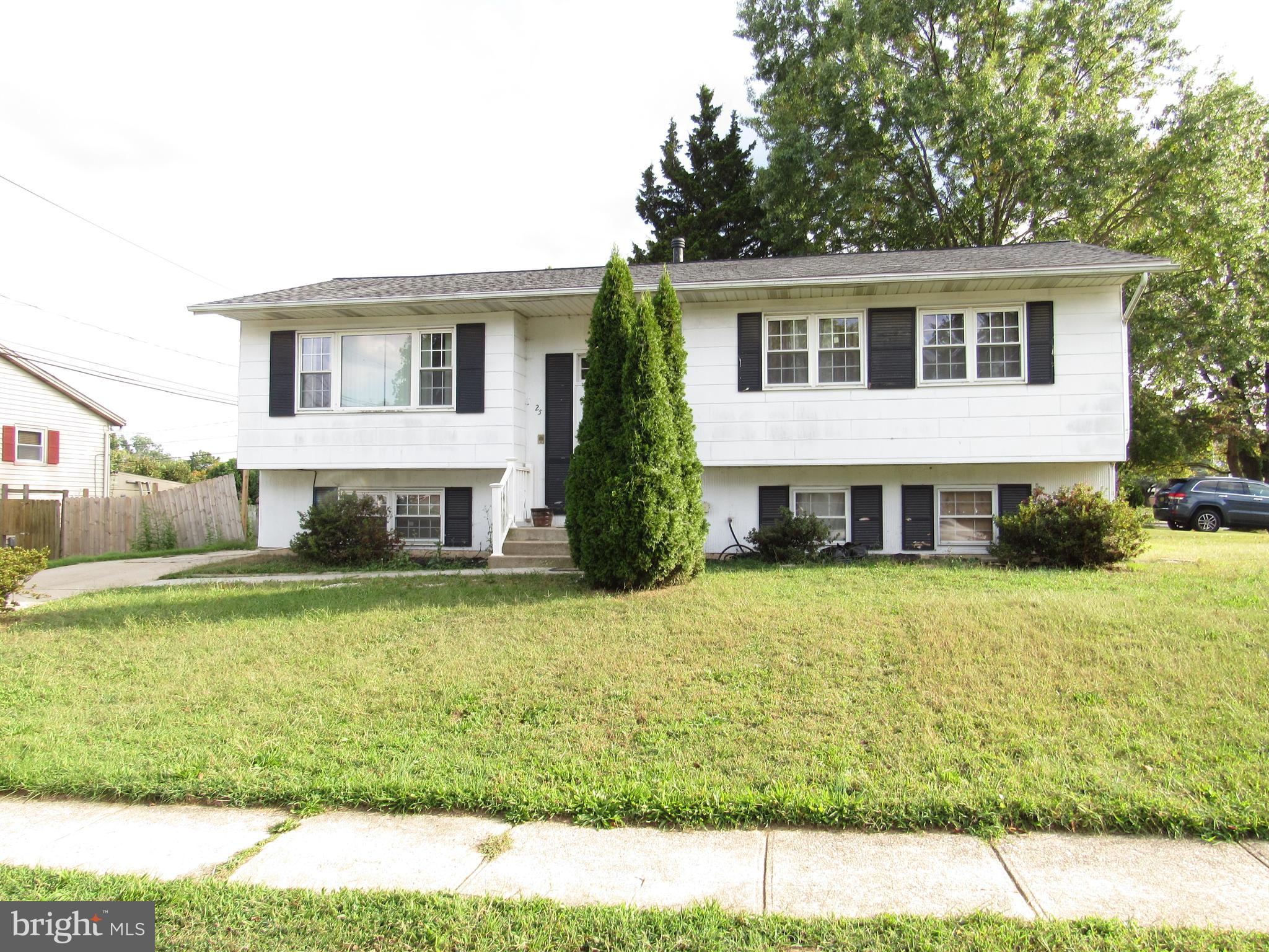 25 Glyn Drive Newark, DE 19713 - Photo 1 of 5 a house view with a outdoor space