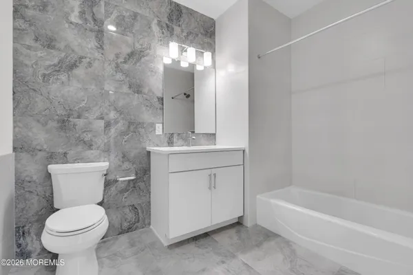 $2,800 | 19 Carr Avenue, Unit 303, Keansburg, NJ 07734
