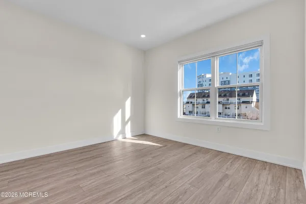 $2,800 | 19 Carr Avenue, Unit 303, Keansburg, NJ 07734