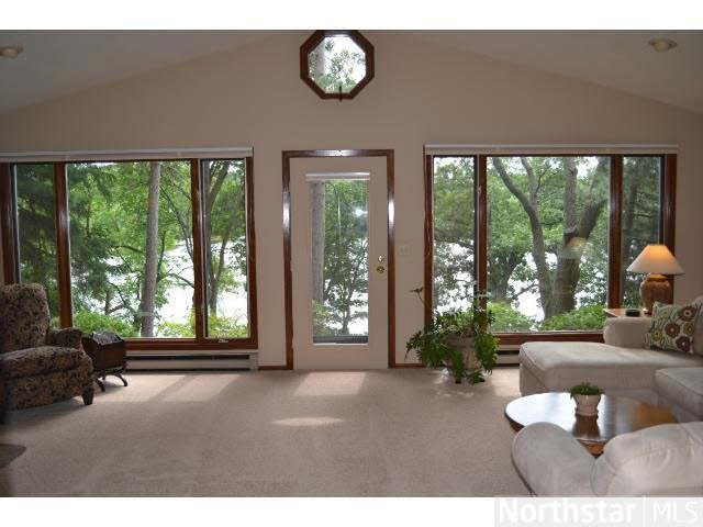 1008 Riverside Drive North Hudson, WI 54016 - Photo 2 of 18 Gallery Image 2