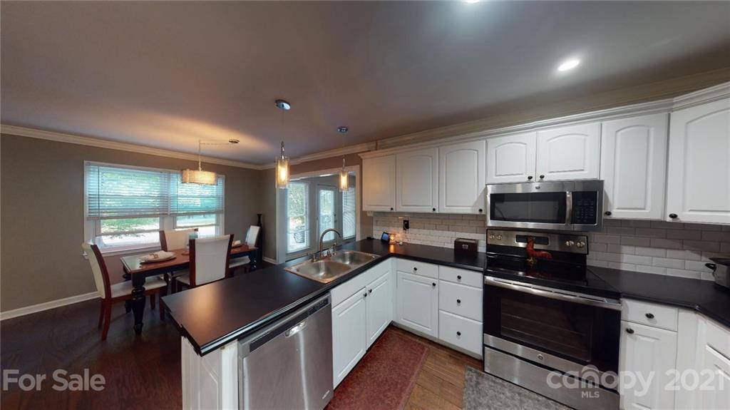 143 Foxcroft Road Rock Hill, SC 29732 - Photo 8 of 15 Gallery Image 8