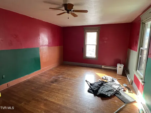 $49,900 | 204 10th Street Northwest, Norton, VA 24273