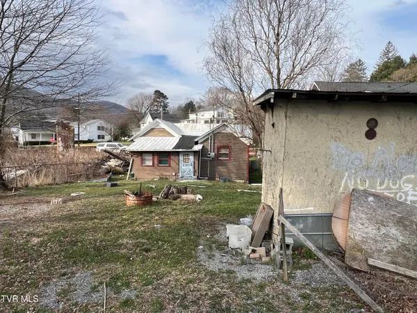 $49,900 | 204 10th Street Northwest, Norton, VA 24273