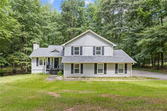 $325,000 | 135 Ashley Creek Drive, Newnan, GA 30263