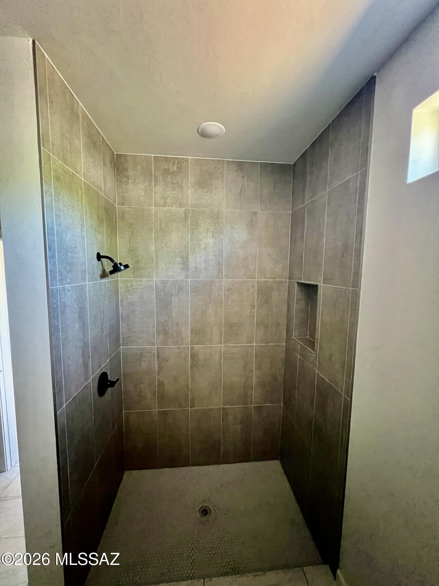 1501 Circulo Sombrero Rio Rico, AZ 85648 - Photo 19 of 26 a bathroom with a shower