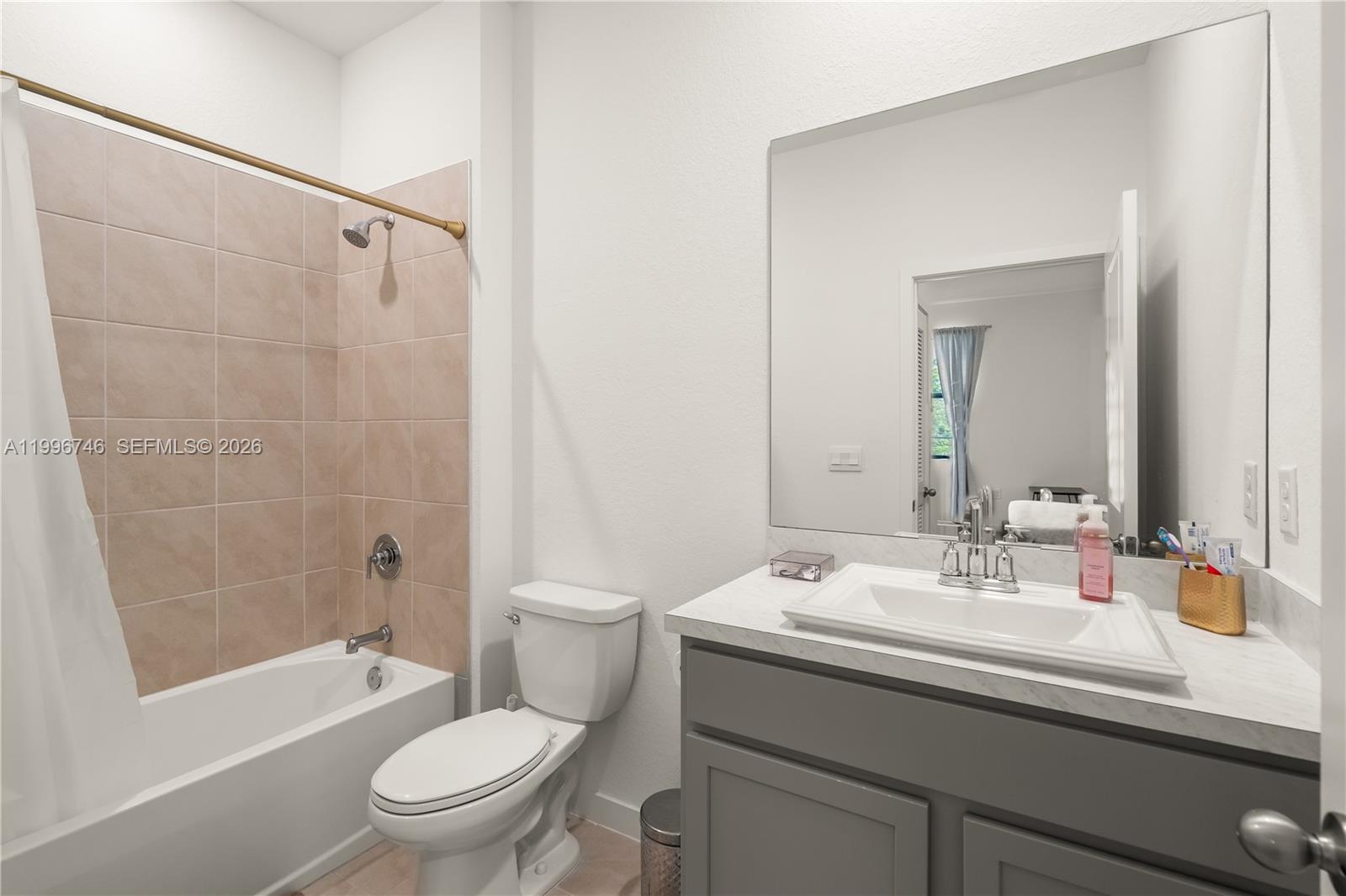 848 Northwest 3rd Street Pompano Beach, FL 33060 - Photo 30 of 41 2nd bathroom