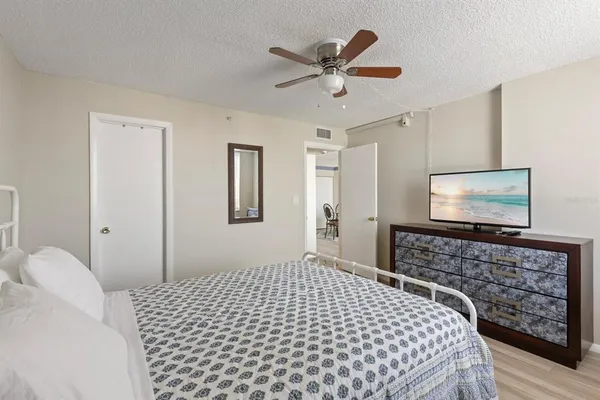 $2,200 | 255 Dolphin Point, Unit 513, Clearwater Beach, FL 33767