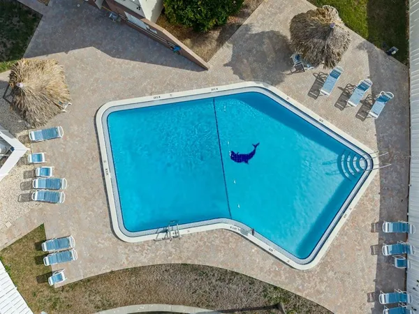 $2,200 | 255 Dolphin Point, Unit 513, Clearwater Beach, FL 33767
