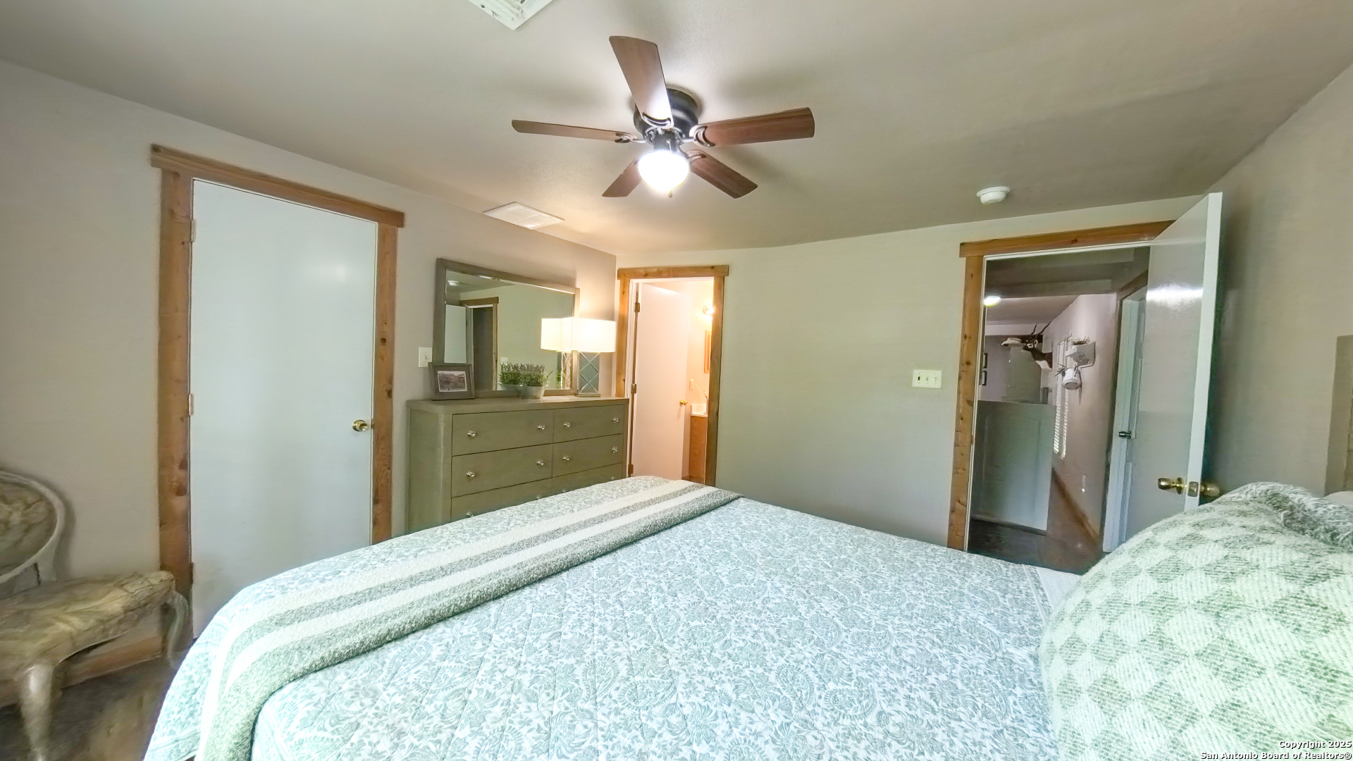 406 7th Street Bandera, TX 78003 - Photo 12 of 18