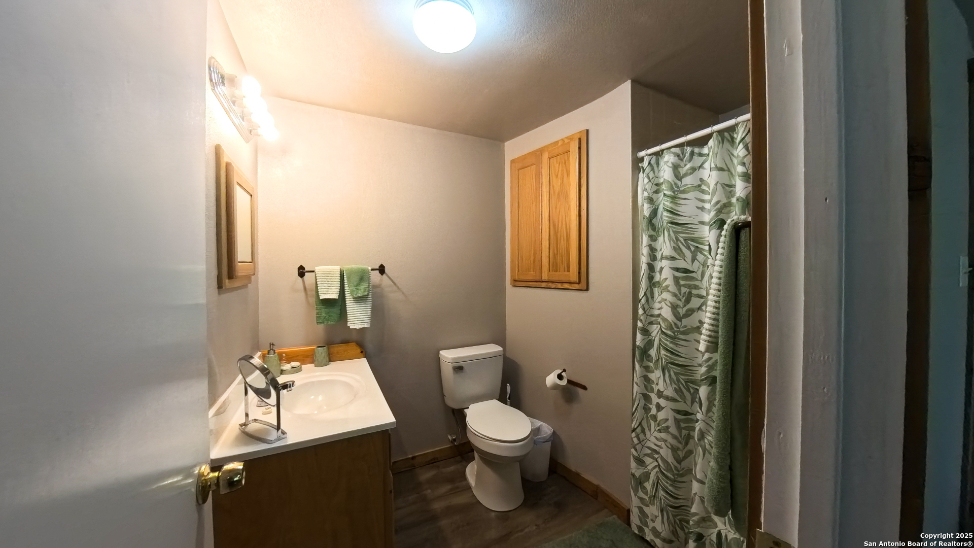 406 7th Street Bandera, TX 78003 - Photo 14 of 18