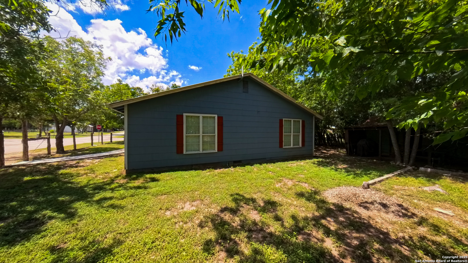 406 7th Street Bandera, TX 78003 - Photo 18 of 18