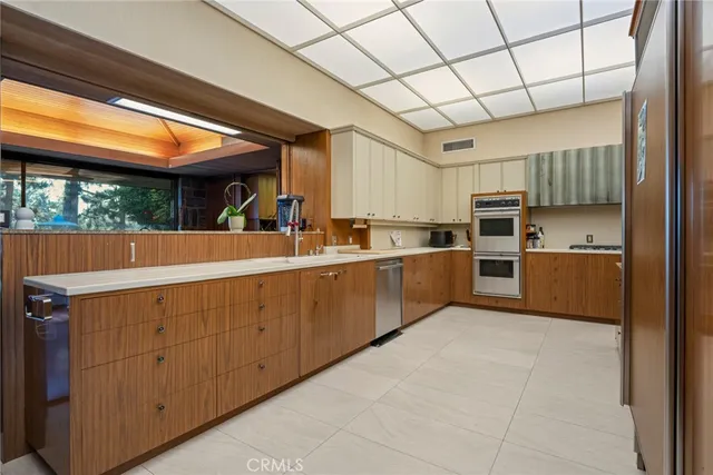 a view of a closet area