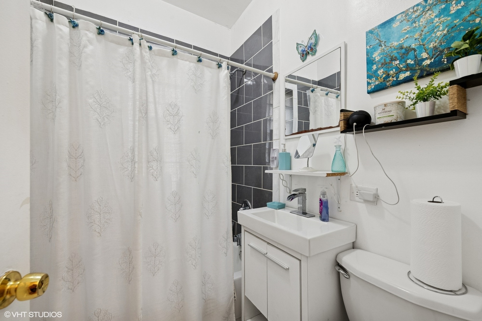 1715 North Meade Avenue Chicago, IL 60639 - Photo 13 of 24