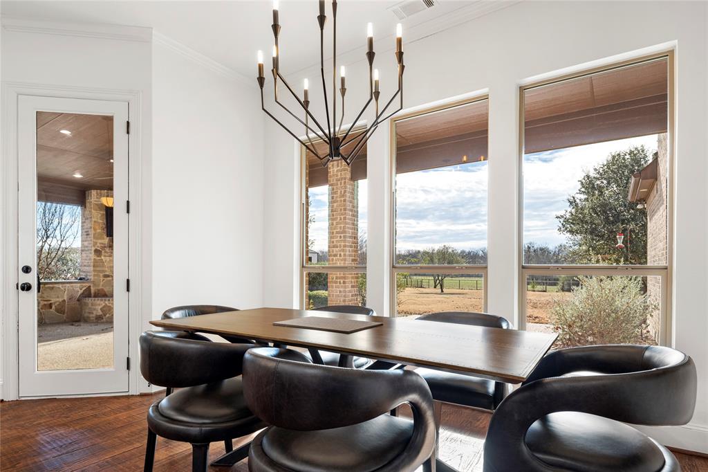 700 Frenchtown Road Argyle, TX 76226 - Photo 14 of 40 Spacious Breakfast Nook with pleasant views to take in while enjoying your favorite morning beverage.