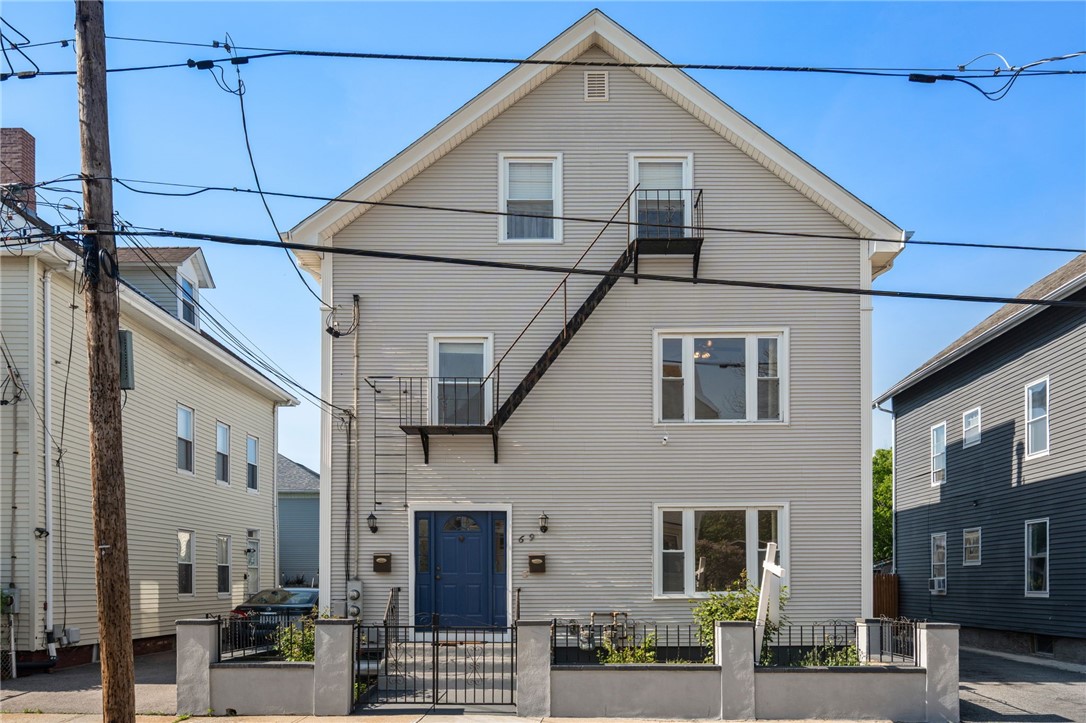 69 Centre Street Pawtucket, RI 02860 - Photo 1 of 26