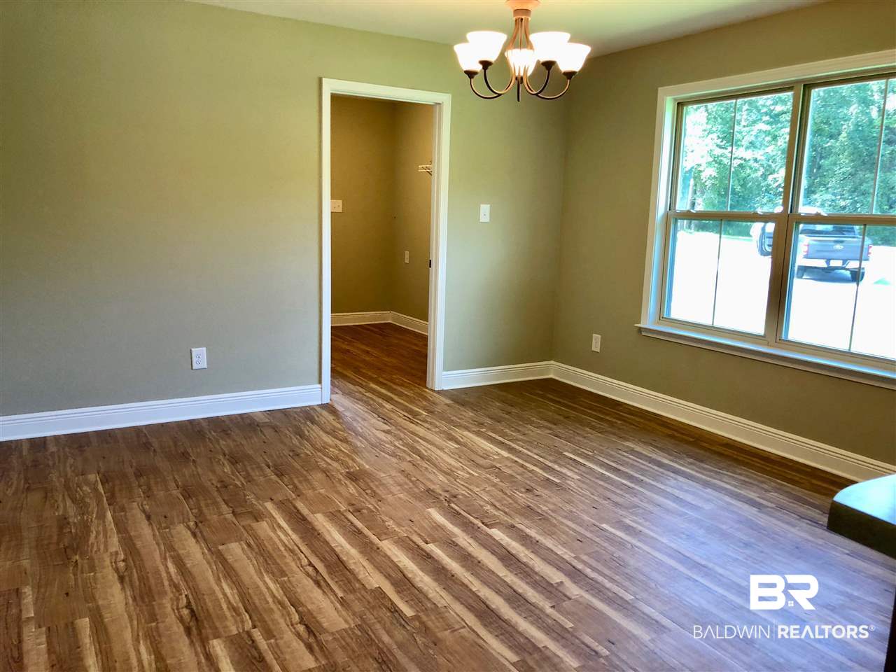 1493 Majesty Loop Foley, AL 36535 - Photo 5 of 9