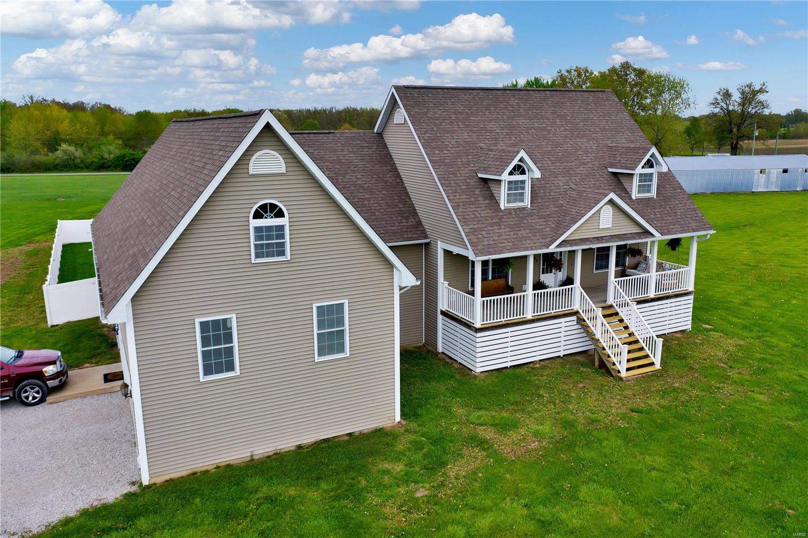 9335 Renken Road Staunton, IL 62088 - Photo 45 of 49
