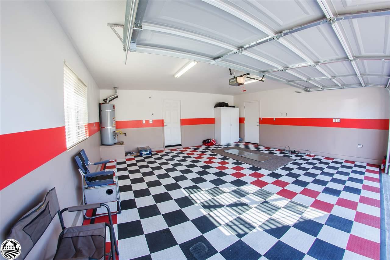 2112 Quail Hill Road Copperopolis, CA 95228 - Photo 21 of 22 a black and white checkered floor