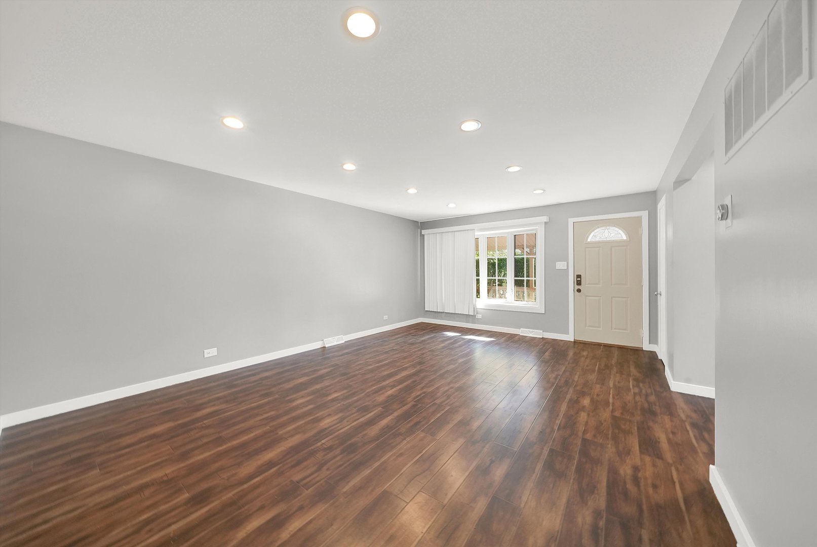 3932 153rd Street Midlothian, IL 60445 - Photo 5 of 44
