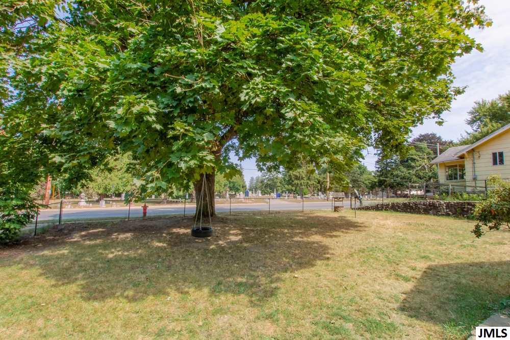 2415 Overhill Road Jackson, MI 49203 - Photo 4 of 17 Photo 4