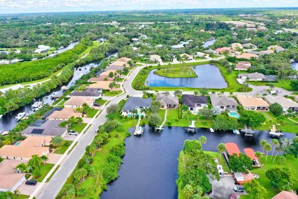 $1,895,000 | 7186 Southwest Quiet River Court, Stuart, FL 34997