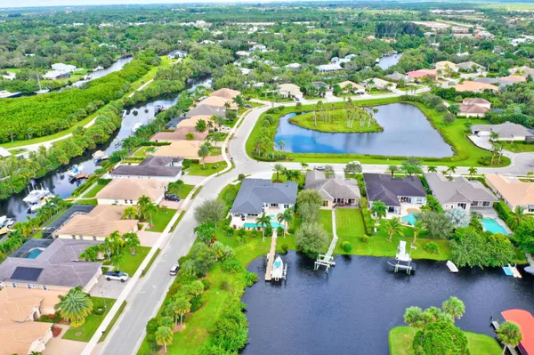 $1,895,000 | 7186 Southwest Quiet River Court, Stuart, FL 34997