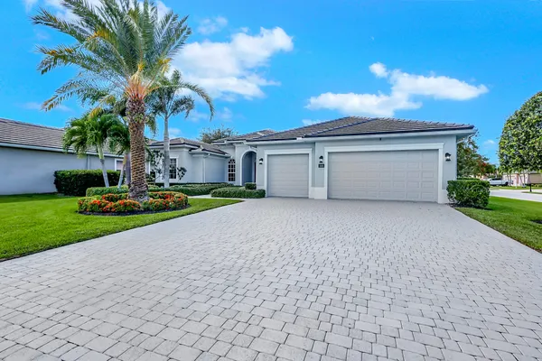 $1,895,000 | 7186 Southwest Quiet River Court, Stuart, FL 34997