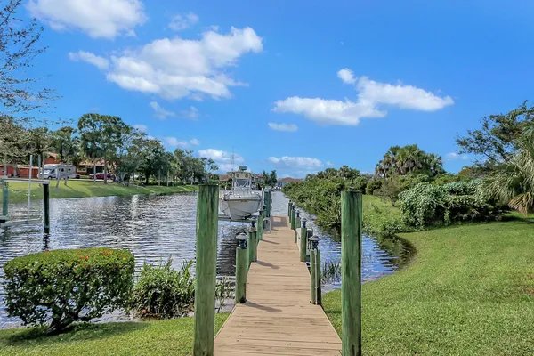 $1,895,000 | 7186 Southwest Quiet River Court, Stuart, FL 34997