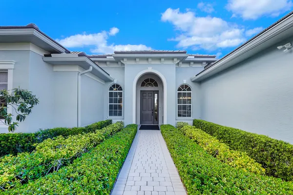 $1,895,000 | 7186 Southwest Quiet River Court, Stuart, FL 34997